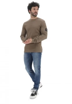 Calvin Klein Jeans Maglioncino Calvin Klein Jenas Uomo In Cotone Piquet Con Patch Applicata -Negozio Da Uomo Alla Moda 2f418077d6de53ecc81f04b6398deb30