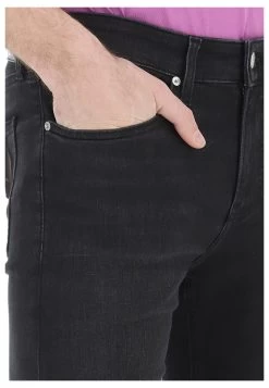 Jeans Skinny Fit Calvin Klein Jeans Uomo Con Lavaggio Sbiadito -Negozio Da Uomo Alla Moda 3bac0763b93a75defe294f30b9e1033d