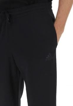 Pantalone Garzato Logo Sul Fondo Adidas Gk8968 Nero 9 Pantalone Garzato Logo Sul Fondo Adidas Gk8968 Nero -Negozio Da Uomo Alla Moda 4071d3e4a39c7ae63ae9c3f33cabc2cc