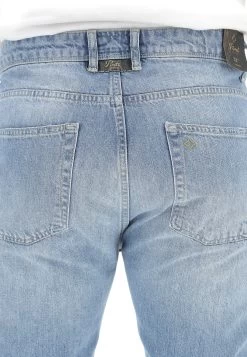Jeans Carrot Fit Lavaggio Chiaro 10 Jeans Carrot Fit Lavaggio Chiaro -Negozio Da Uomo Alla Moda 46640651f676b427745b88f6b4952b8c