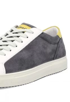 Sneakers Igi&co In Pelle Con Sottopiede In Memory Foam 15 Sneakers Igi&co In Pelle Con Sottopiede In Memory Foam -Negozio Da Uomo Alla Moda 4d10538185bc54bedd5d0679f1c7a5b8