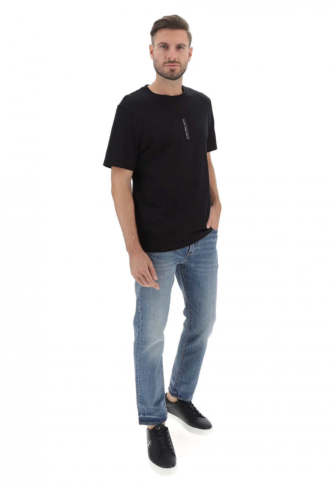 Calvin Klein Jeans T-shirt Calvin Klein J30j322558 Im Cotone Tinta Unita Con Logo Vesticale Fronte E Retro 6 Calvin Klein Jeans T-shirt Calvin Klein J30j322558 Im Cotone Tinta Unita Con Logo Vesticale Fronte E Retro - immagine 4