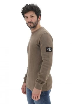 Calvin Klein Jeans Maglioncino Calvin Klein Jenas Uomo In Cotone Piquet Con Patch Applicata -Negozio Da Uomo Alla Moda 7b24db5dbb089a19ed23c5ef5e2f6a02