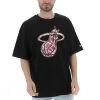T-shirt New Era Uomo Con Stampa Palla Fiammata Frontale 1 T-shirt New Era Uomo Con Stampa Palla Fiammata Frontale -Negozio Da Uomo Alla Moda 7ebd64d21f5845372b5202934d1783f5