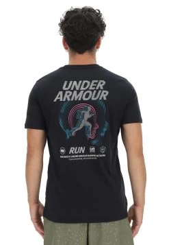 T-shirt Under Armour Run Anywhere 1370977 Da Uomo -Negozio Da Uomo Alla Moda 86bdbb05831f3a31599cc14f1eb10d48