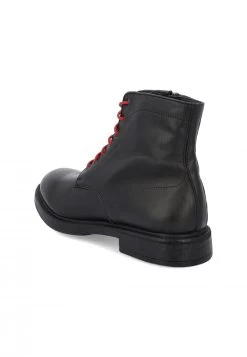 Stivaletto Elegante In Pelle Nera Piùdue Con Zip Laterale Made In Italy 12 Stivaletto Elegante In Pelle Nera Piùdue Con Zip Laterale Made In Italy -Negozio Da Uomo Alla Moda 8a1e708df59e7ea7189f850436c64b2a