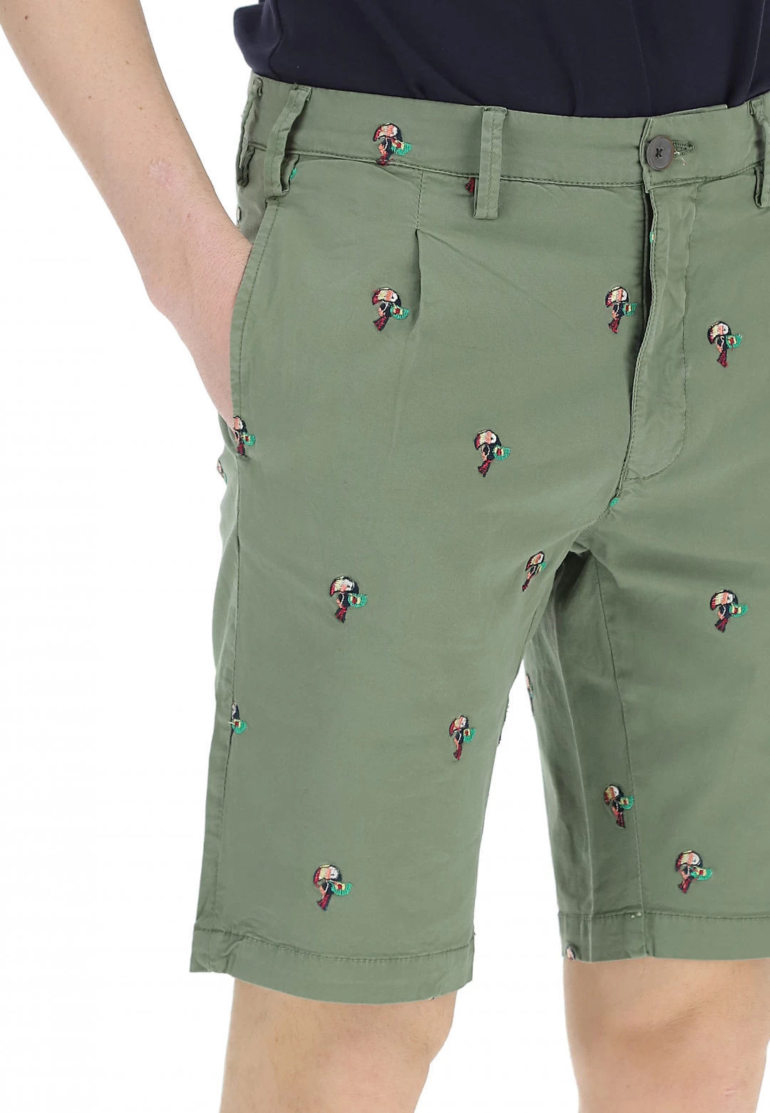 Bermuda 8.9 Ricami Tucano 12 Bermuda 8.9 Ricami Tucano - immagine 10