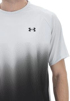 T-shirt Tecnica Under Armour Uomo Art.1377053 -Negozio Da Uomo Alla Moda 99dc89ce7d3fe47cf1eca15533f17a9c