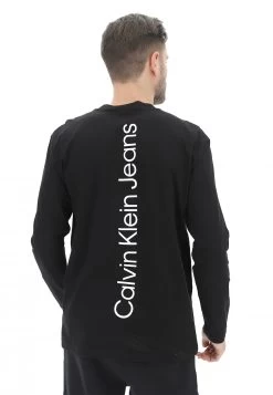 Maglietta A Maniche Lunghe Girocollo Calvin Klein Jeans Con Logo In Rilievo -Negozio Da Uomo Alla Moda a0a6f4c8b3ea8535ab7f00cb6fd8ac25