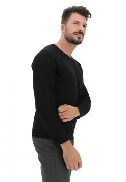 Gaudi Girocollo Gaudì Gu53013 -Negozio Da Uomo Alla Moda a37d87ecedee14e8a7c1e001563c549b