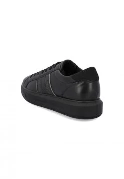 Sneakers In Pelle Nera Igi&co 2634000 Con Decorazione Tessuto Laterale 12 Sneakers In Pelle Nera Igi&co 2634000 Con Decorazione Tessuto Laterale -Negozio Da Uomo Alla Moda ad0c63f2d8840c5c0e894f9da6cc7c90