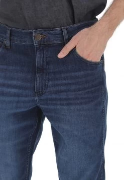 Jeans Uomo Wrangler Mod. Greensboro 803 Leggero 11 Jeans Uomo Wrangler Mod. Greensboro 803 Leggero -Negozio Da Uomo Alla Moda bb2efe7c6a6325f535d554c971e0f079