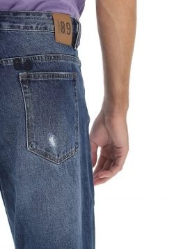 Pantalone Jeans 8.9 Mod. Wilson In Cotone Loose Fit Con Lavaggio Scuro E Rotture 10 Pantalone Jeans 8.9 Mod. Wilson In Cotone Loose Fit Con Lavaggio Scuro E Rotture -Negozio Da Uomo Alla Moda d8534627d212487ac4636758854d938c